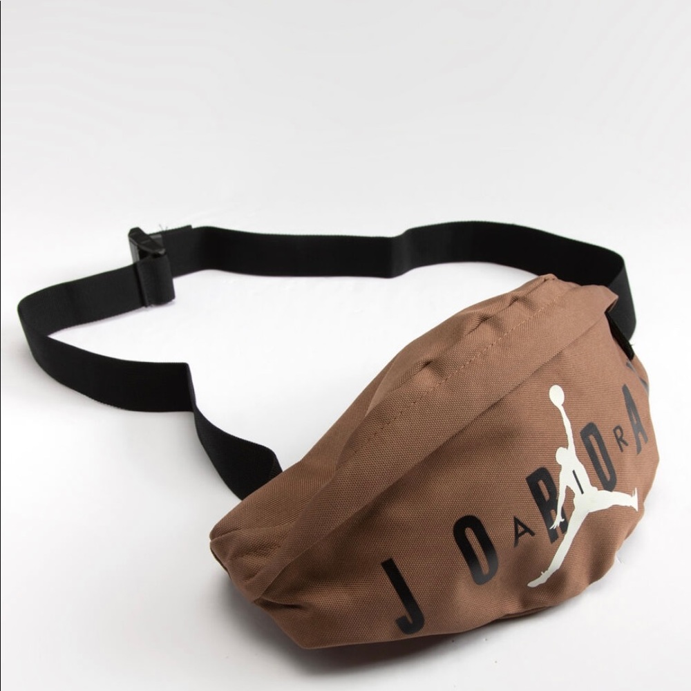 Jordan Air Crossbody Bag. Brown Fanny pack